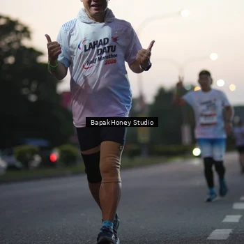 Runner Photo 7663804