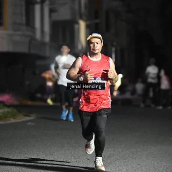 Runner Photo 7663825