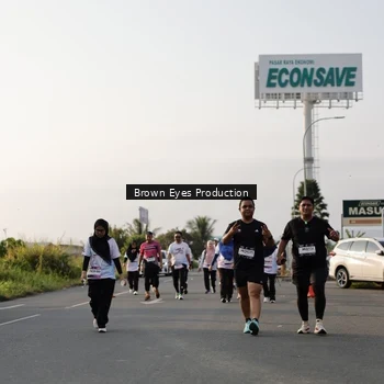 Runner Photo 7663851