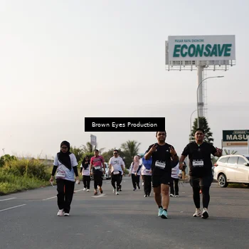 Runner Photo 7663853