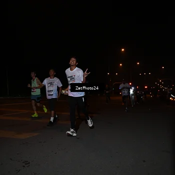 Runner Photo 7663864
