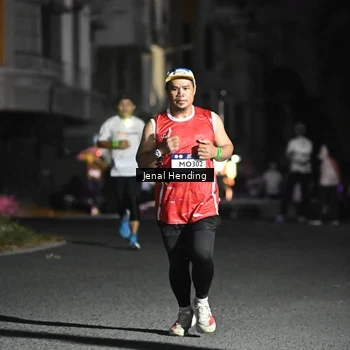 Runner Photo 7663882