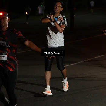 Runner Photo 7663890
