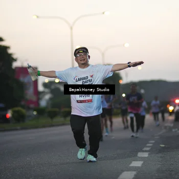 Runner Photo 7663916