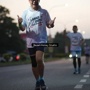 Runner Photo 7663930