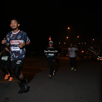 Runner Photo 7663952