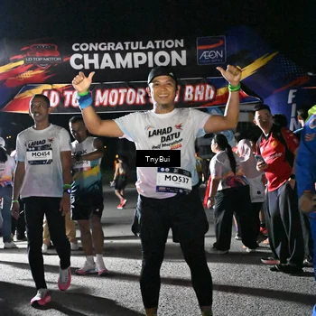 Runner Photo 7663953