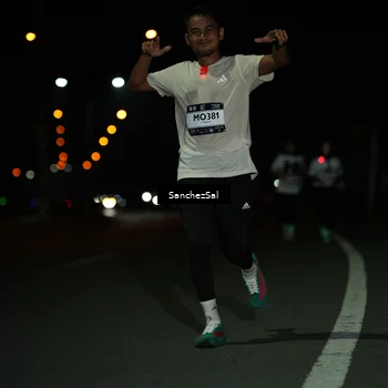 Runner Photo 7663960