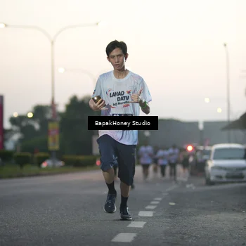 Runner Photo 7663967