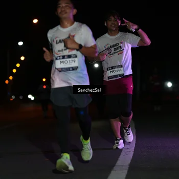 Runner Photo 7663992