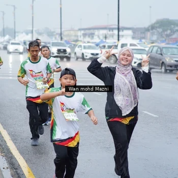 Runner Photo 7663994