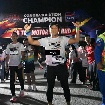 Runner Photo 7663997
