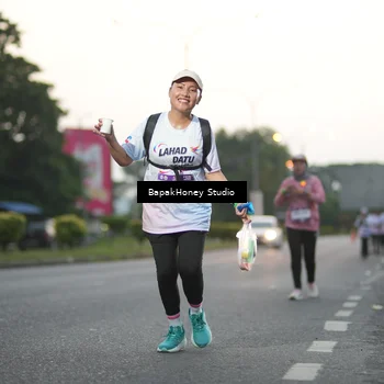 Runner Photo 7664023