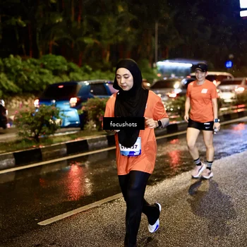 Runner Photo 7664025