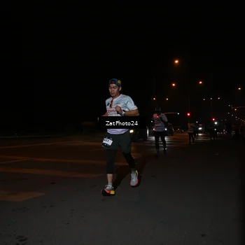 Runner Photo 7664038