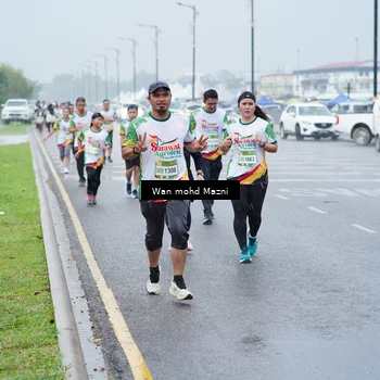Runner Photo 7664043
