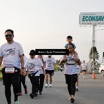 Runner Photo 7664065