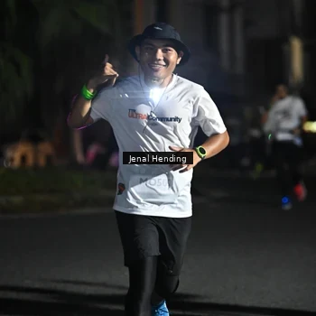 Runner Photo 7664073