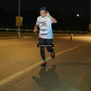 Runner Photo 7664075