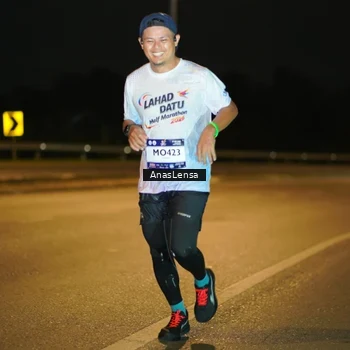 Runner Photo 7664078