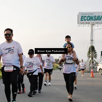 Runner Photo 7664092