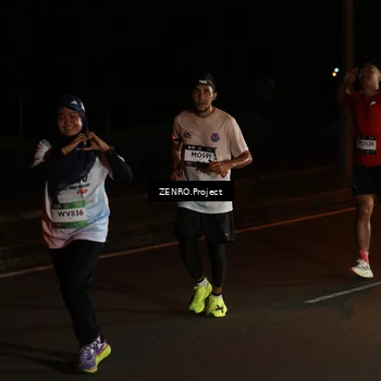 Runner Photo 7664095