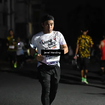 Runner Photo 7664111