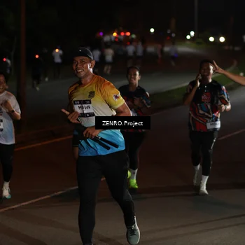 Runner Photo 7664112