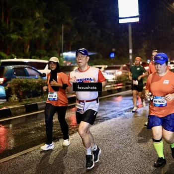 Runner Photo 7664114