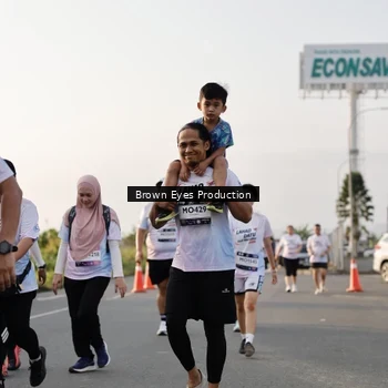 Runner Photo 7664131