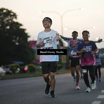 Runner Photo 7664157