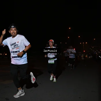 Runner Photo 7664171
