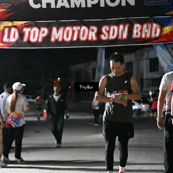 Runner Photo 7664176