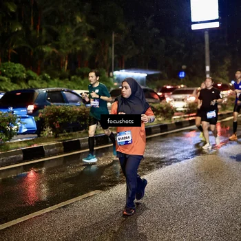 Runner Photo 7664195