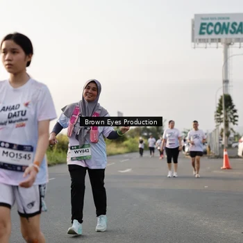 Runner Photo 7664204