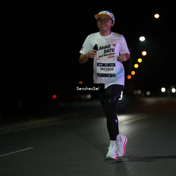 Runner Photo 7664218