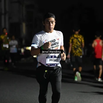 Runner Photo 7664220