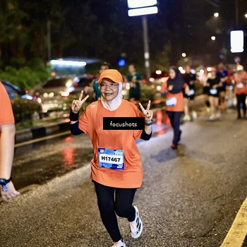 Runner Photo 7664224
