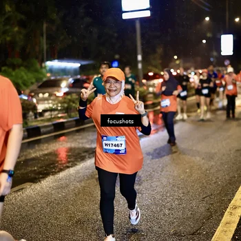 Runner Photo 7664236