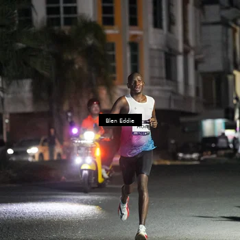 Runner Photo 7664312