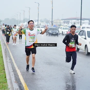 Runner Photo 7664332