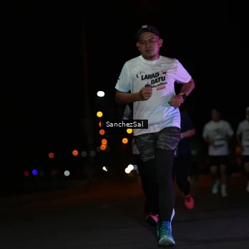 Runner Photo 7664354