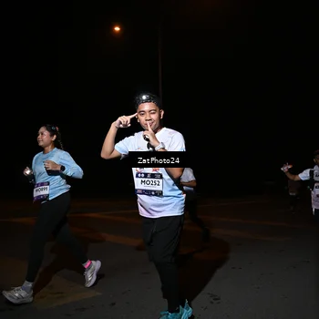 Runner Photo 7664360
