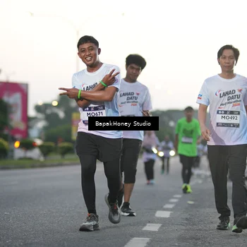 Runner Photo 7664362