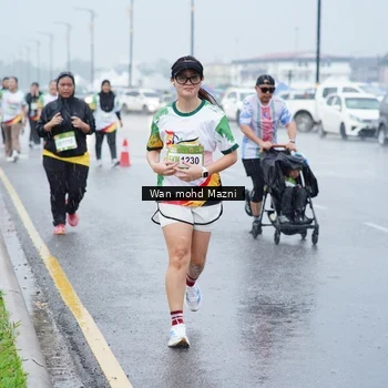 Runner Photo 7664390