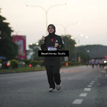 Runner Photo 7664446