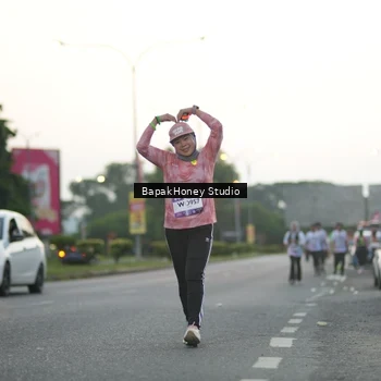 Runner Photo 7664469