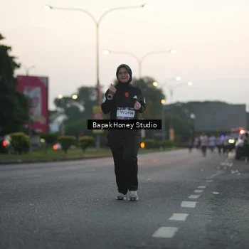 Runner Photo 7664473