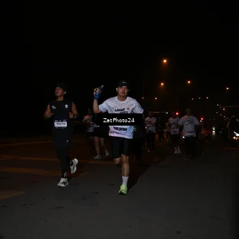 Runner Photo 7664483