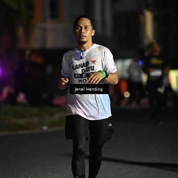 Runner Photo 7664499